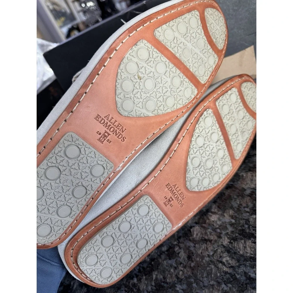 Allen Edmonds this hand